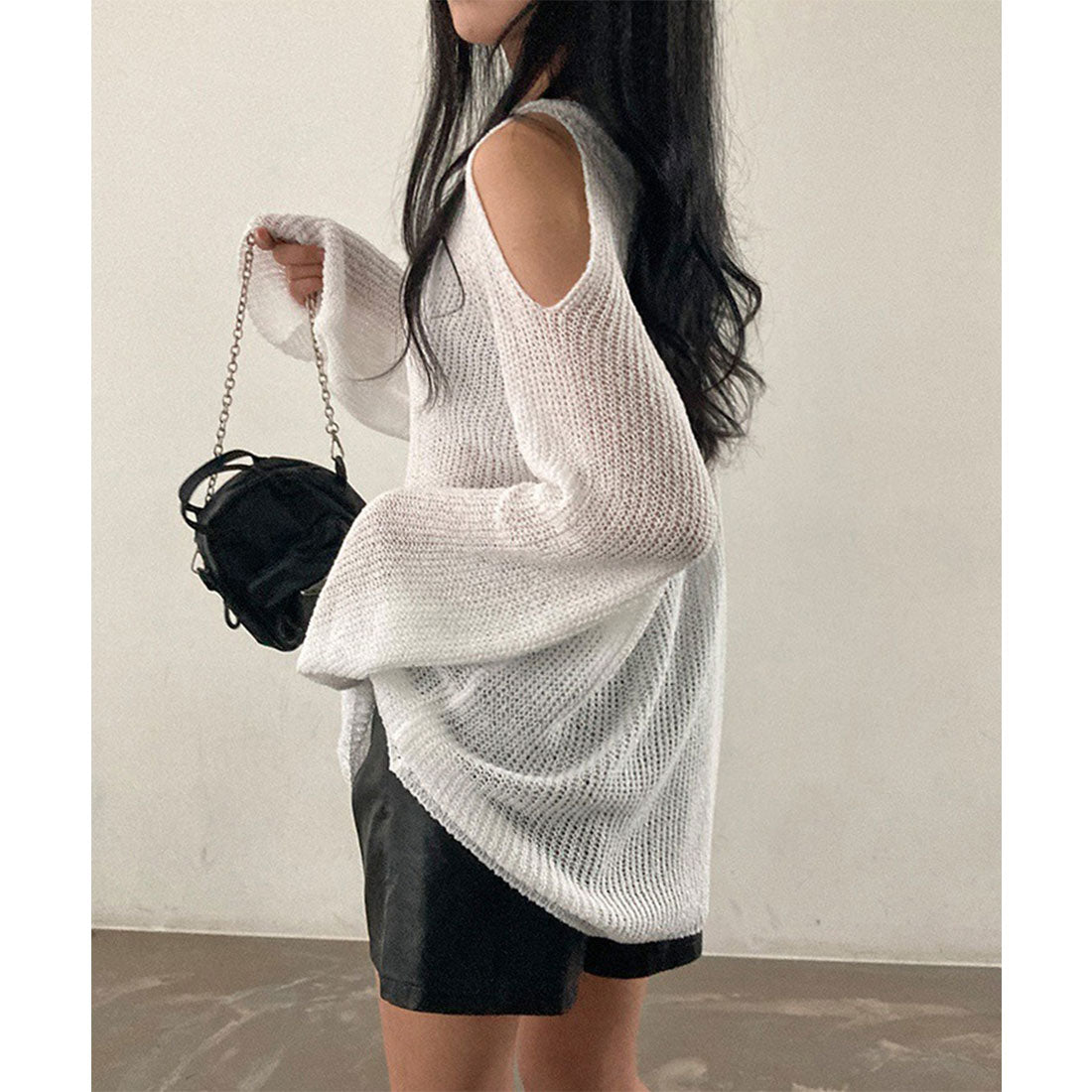 Shoulder-exposing knit women's V-neck