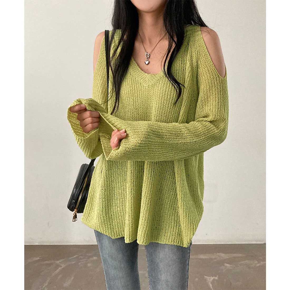Shoulder-exposing knit women's V-neck
