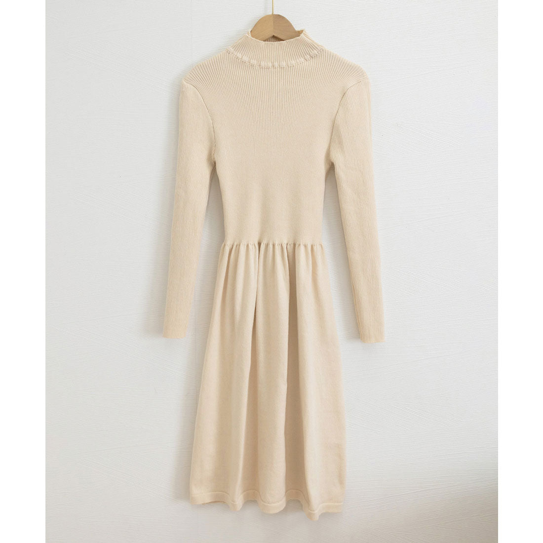 ミニミニストア miniministore ミドル丈ニットワンピースハイネックワンピ (ベージュ) ベージュ