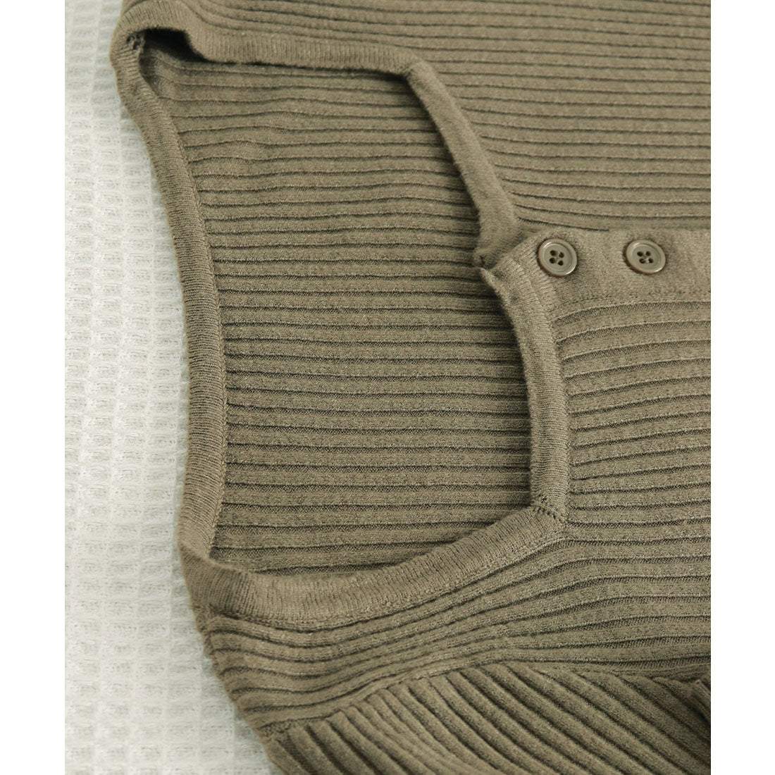 ニットトップス スクエアネック 無地 ピンクベージュ