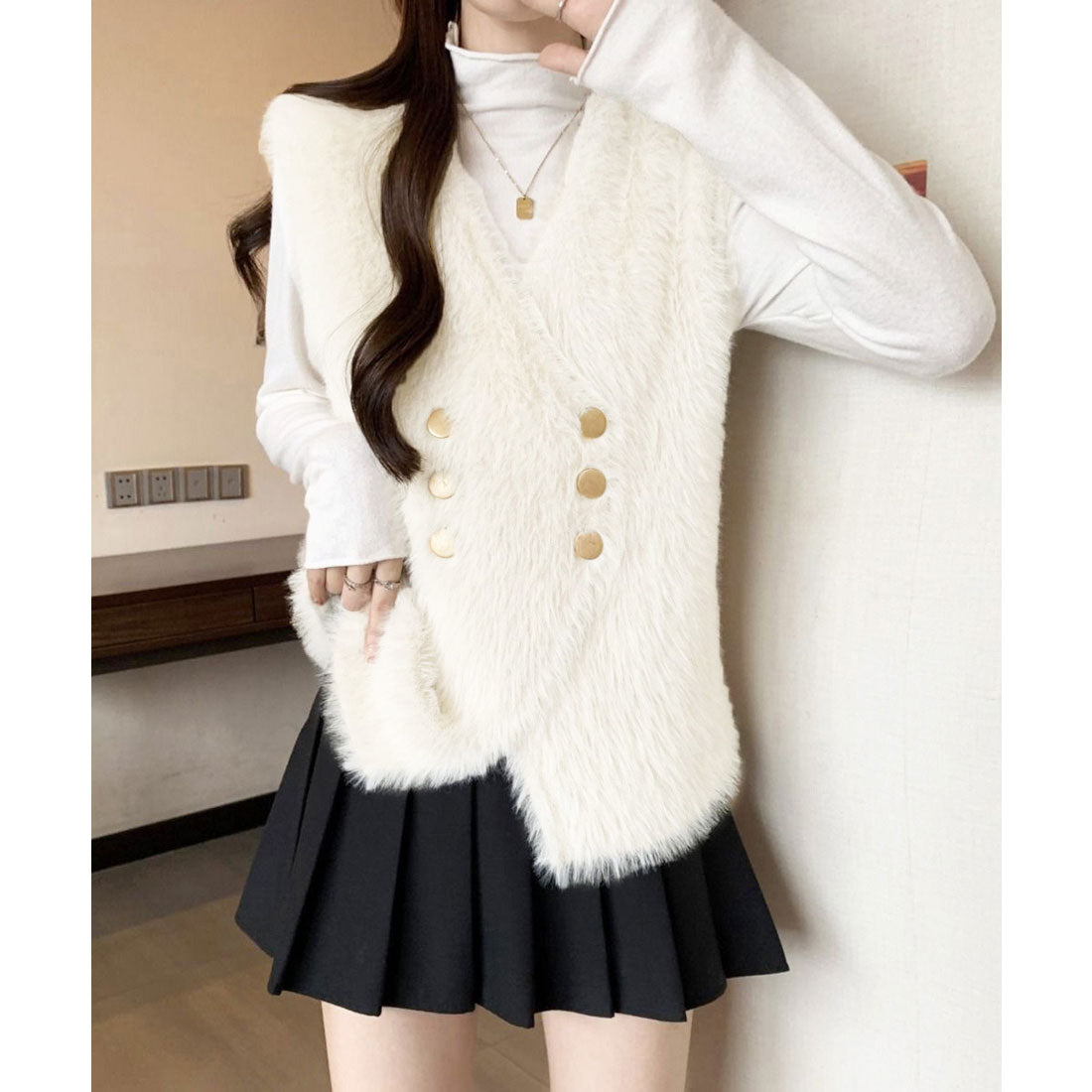 ミニミニストア miniministore ふわふわファーベストVネックニットベスト (ベージュ) ベージュ