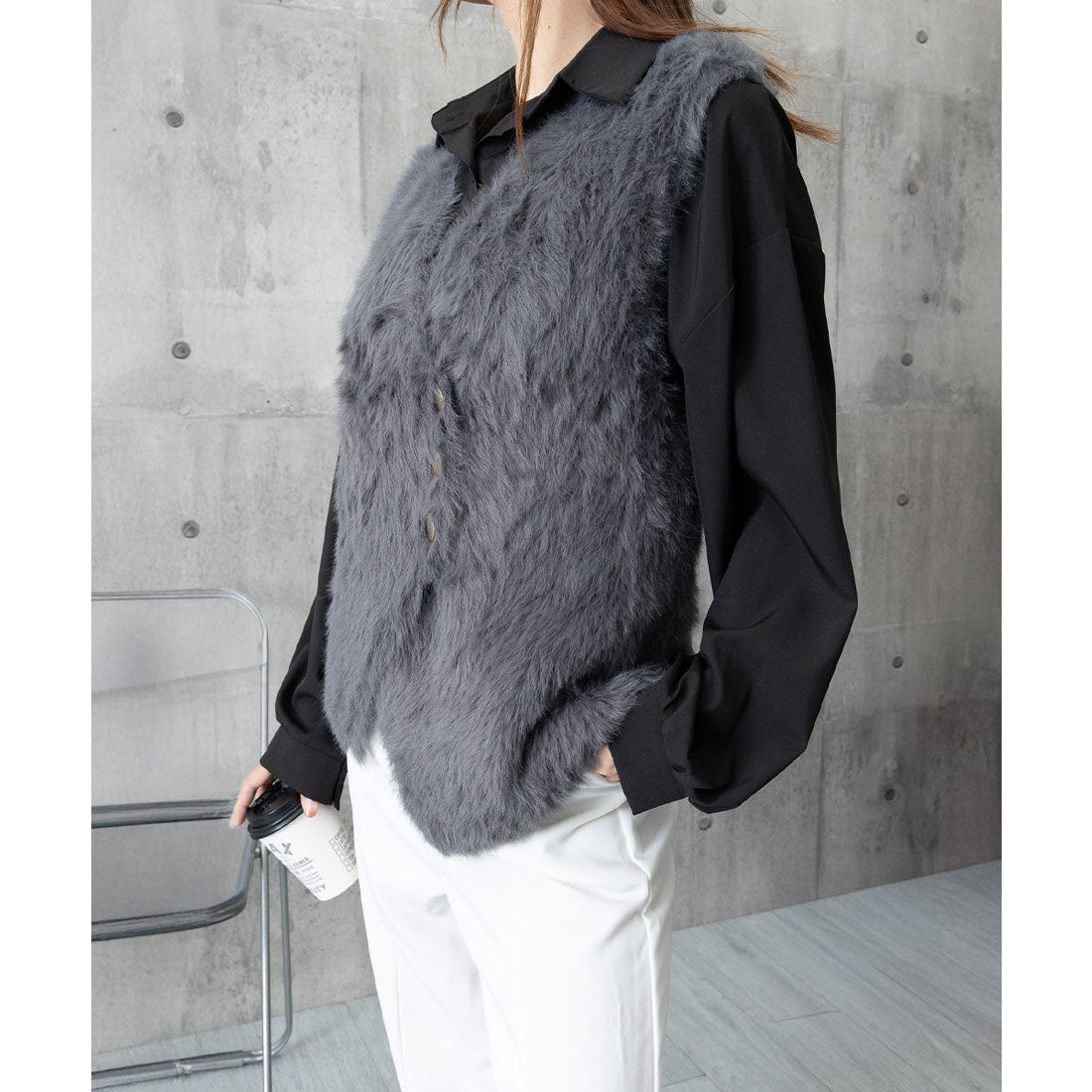 ミニミニストア miniministore ふわふわファーベストVネックニットベスト (ベージュ) ベージュ