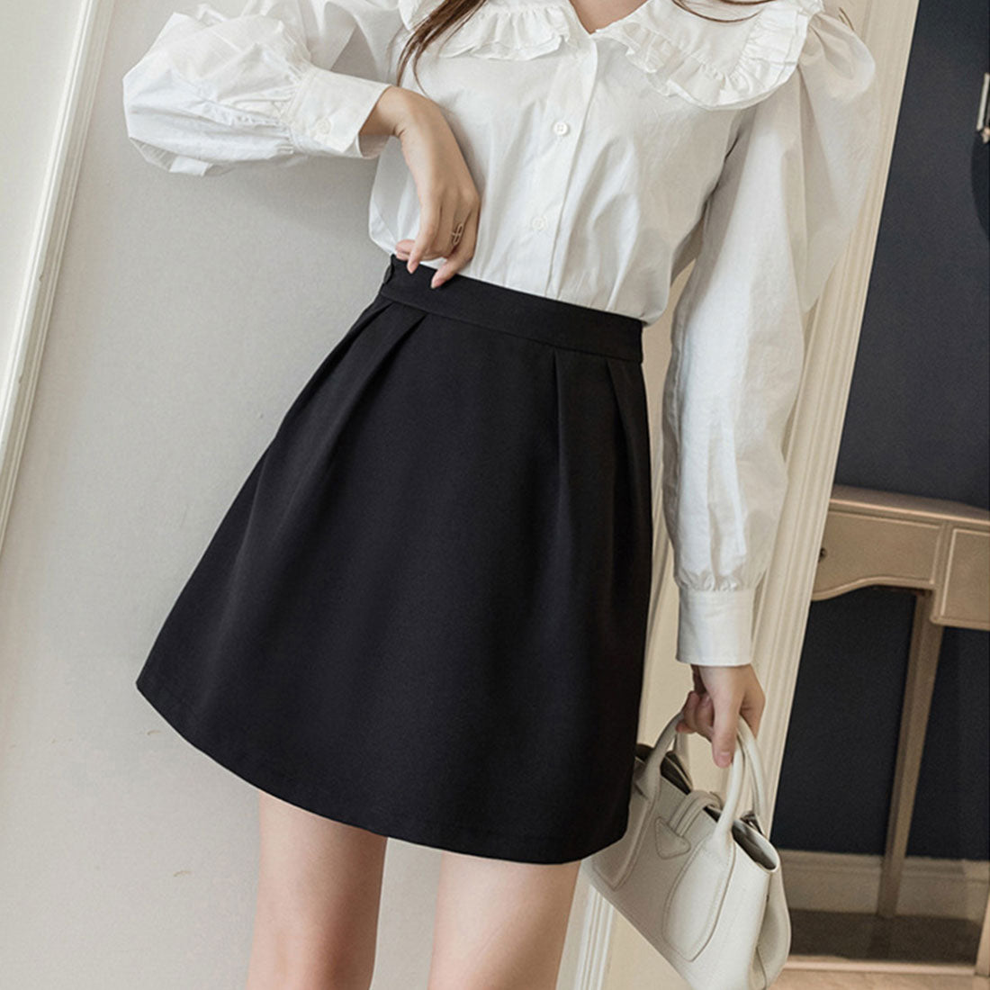 Mini skirts for women, trapezoid skirts for spring and summer