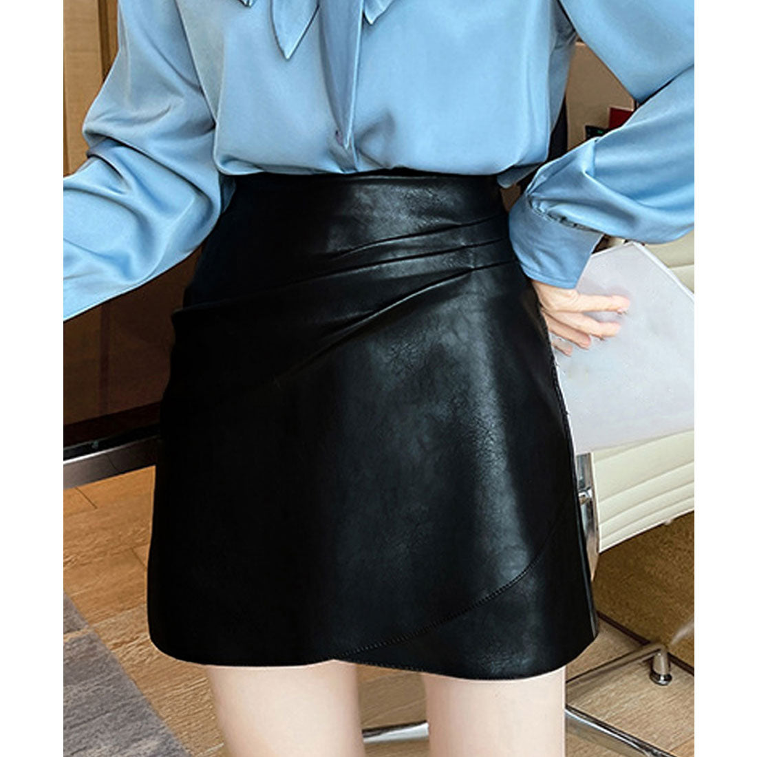 PUレザー ミニスカート美脚ハイウエスト アイボリー