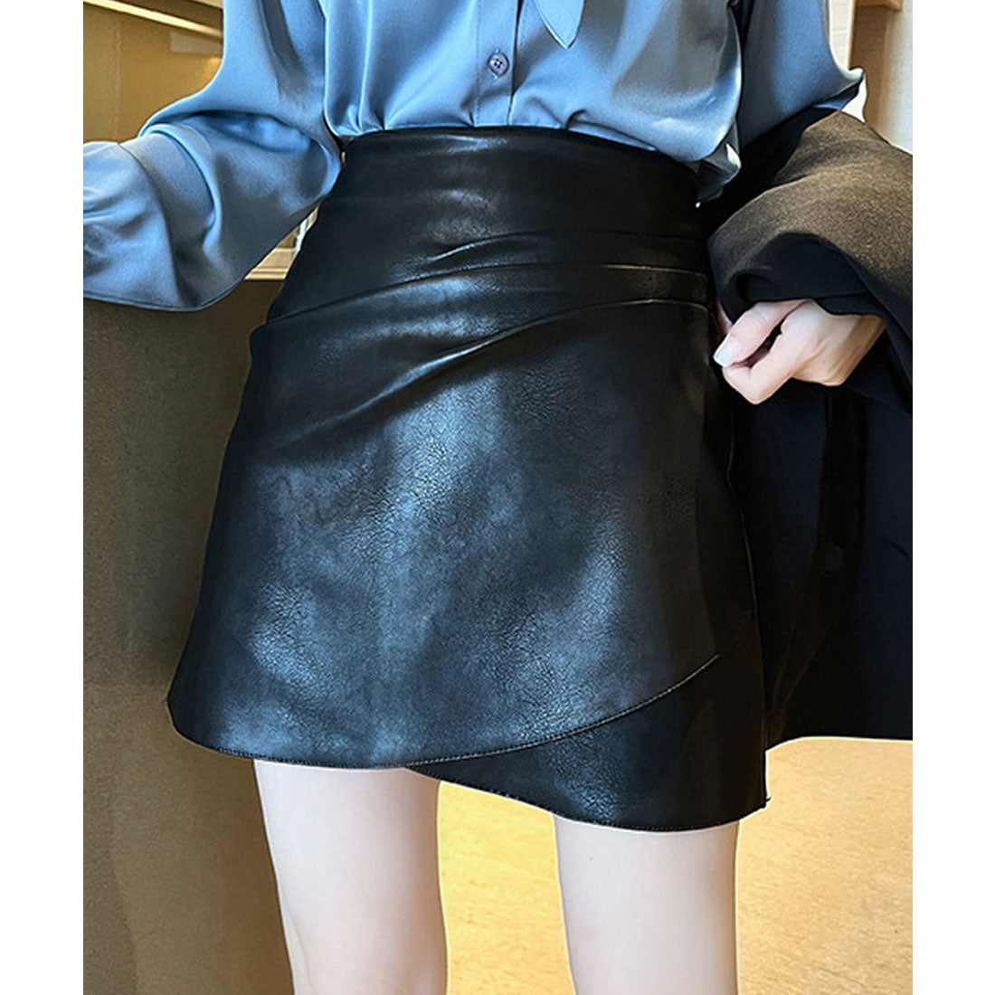 PUレザー ミニスカート美脚ハイウエスト ブラック