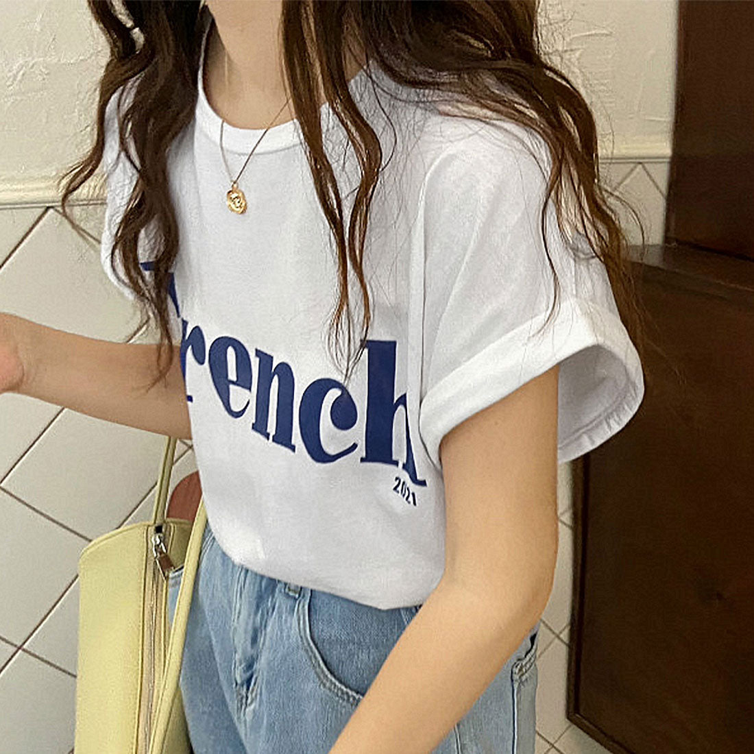 フレンチスリーブ 英字ロゴTシャツ 韓国