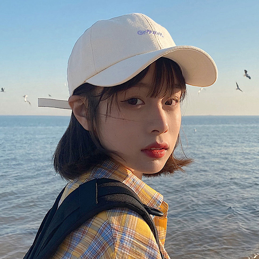 英字ロゴキャップ 刺しゅう 帽子 小顔