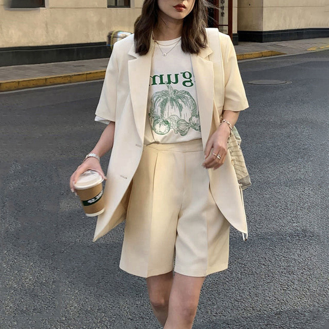 Short sleeve jacket and shorts set for summer