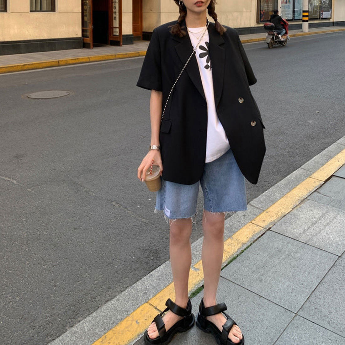 Short sleeve jacket and shorts set for summer