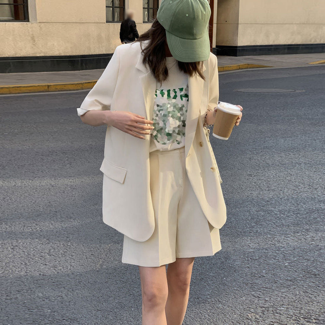 Short sleeve jacket and shorts set for summer