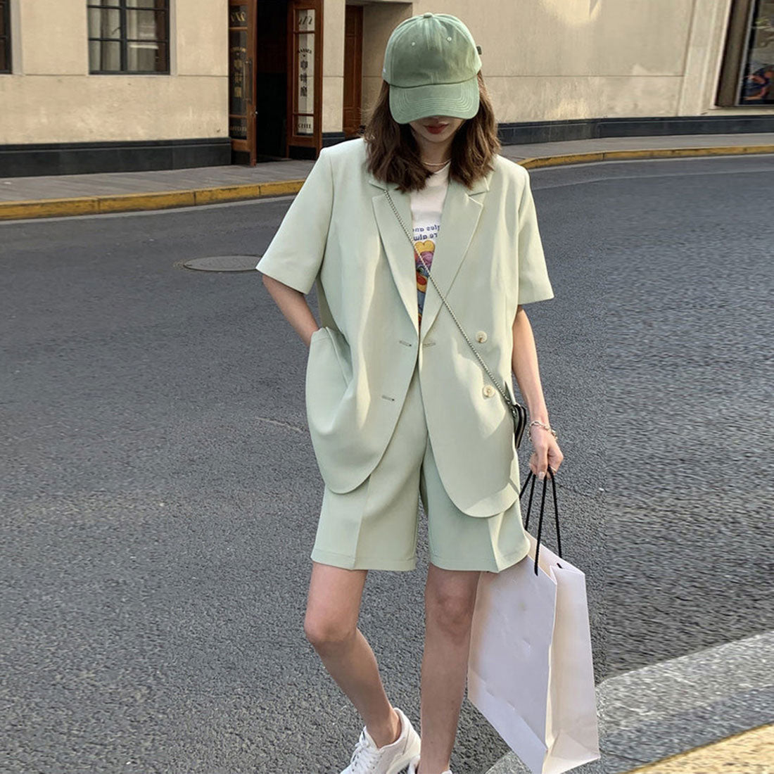 Short sleeve jacket and shorts set for summer