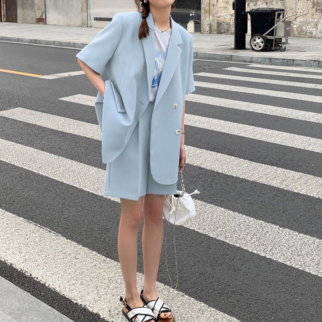 Short sleeve jacket and shorts set for summer