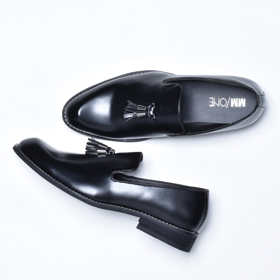 エムエムワン MM/ONE タッセルローファー,ブラック