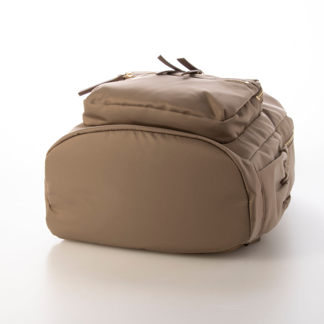 モニカ MONICA 13ポケットナイロンリュック (グレージュ) グレージュ