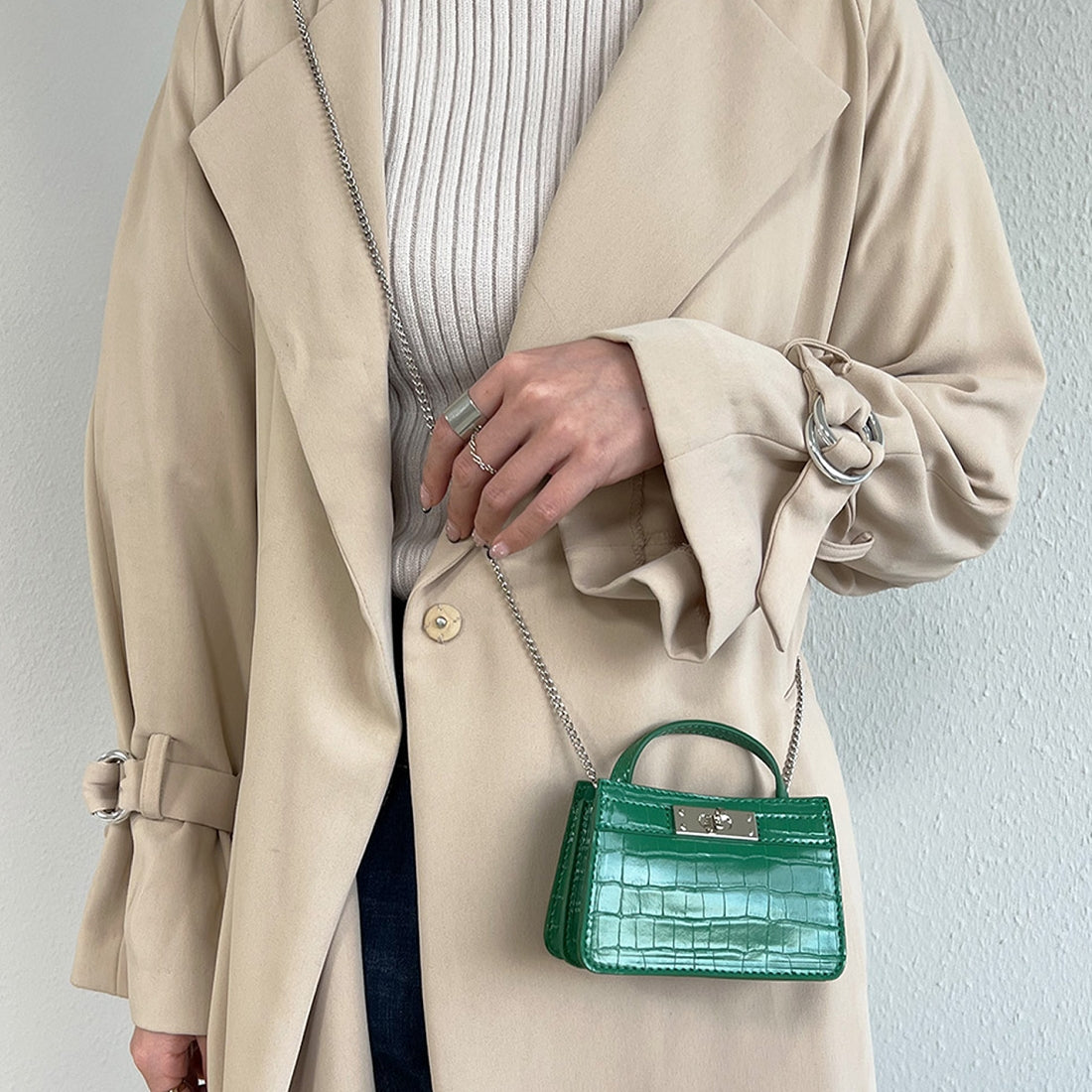 モニカ MONICA マイクロチェーンバッグ (グリーン系その他) グリーン系その他