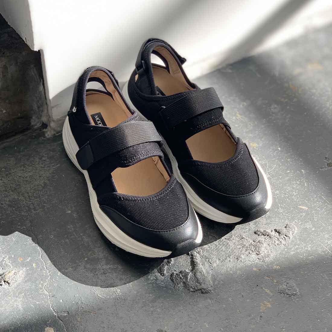 モード エ ジャコモ MODE ET JACOMO 【軽量】厚底ベルテッドスニーカー