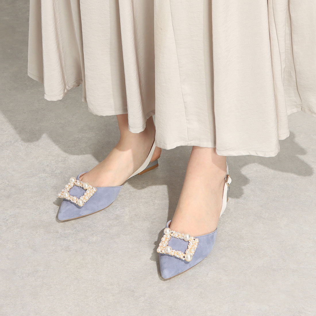 モード エ ジャコモ MODE ET JACOMO パールビジューバックベルトパンプス (ホワイトキジ) ホワイトキジ