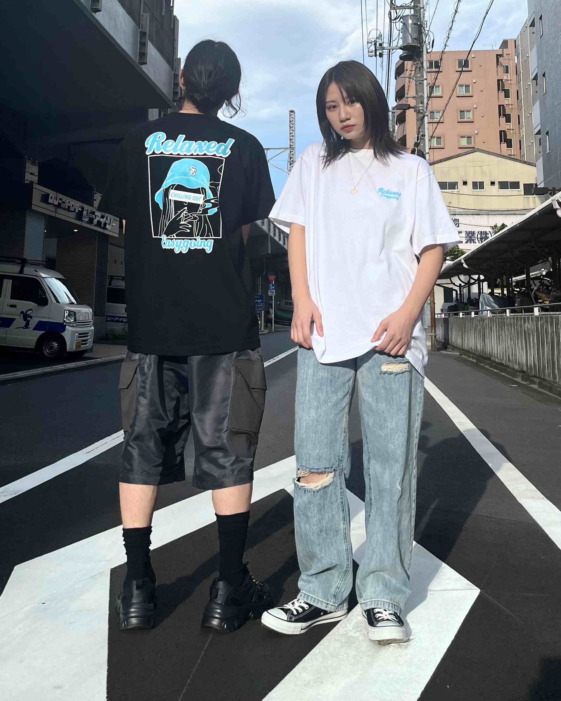 MODISH GAZE Smoking Girl Relaxed Short Sleeve T-Shirt