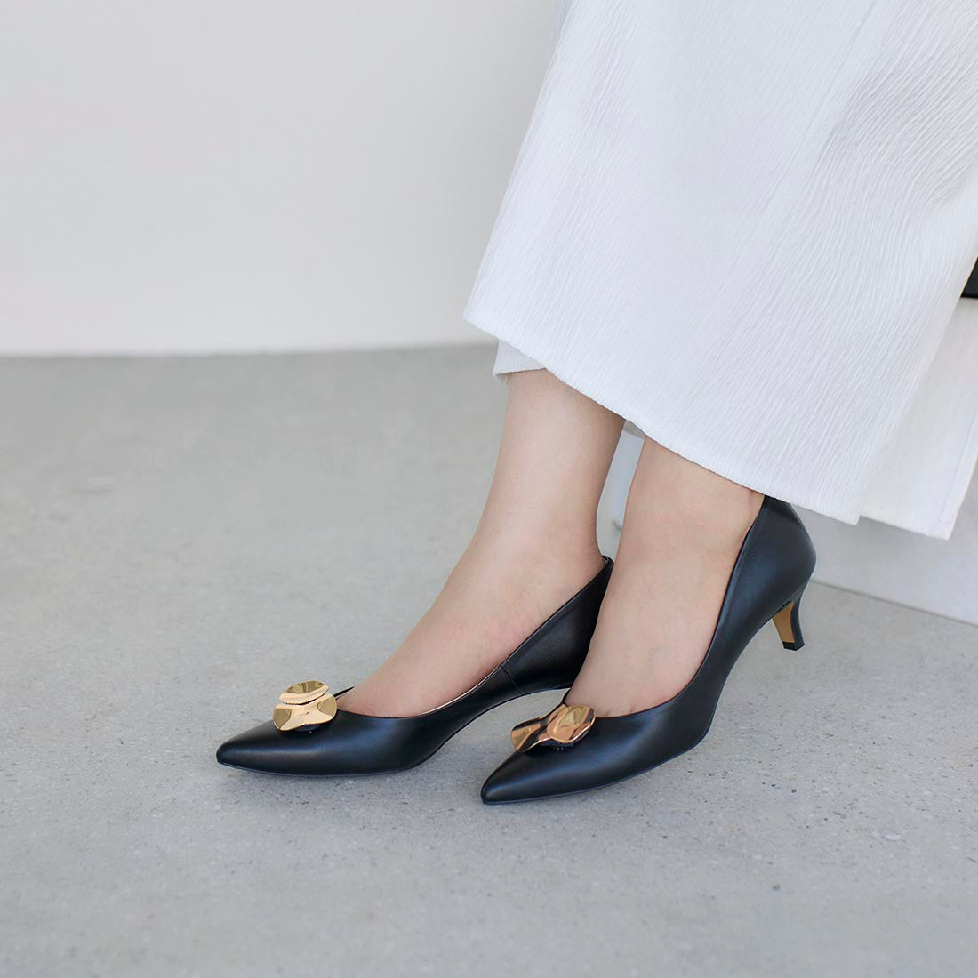 MODE ET JACOMO carino metal parts pumps