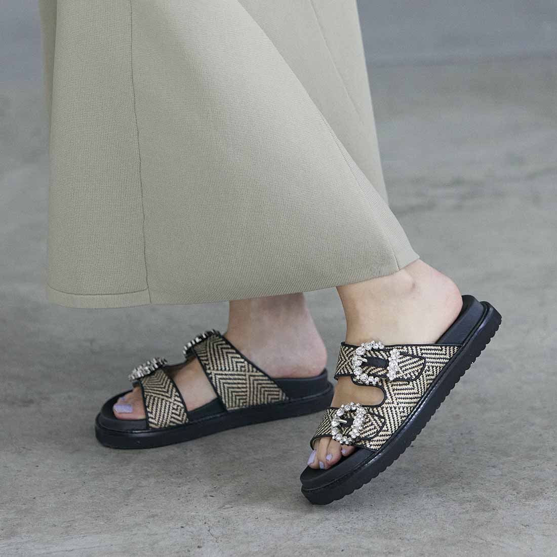 モード エ ジャコモ カリーノ MODE ET JACOMO carino 厚底ビジューバックルサンダル,ブラックキジ