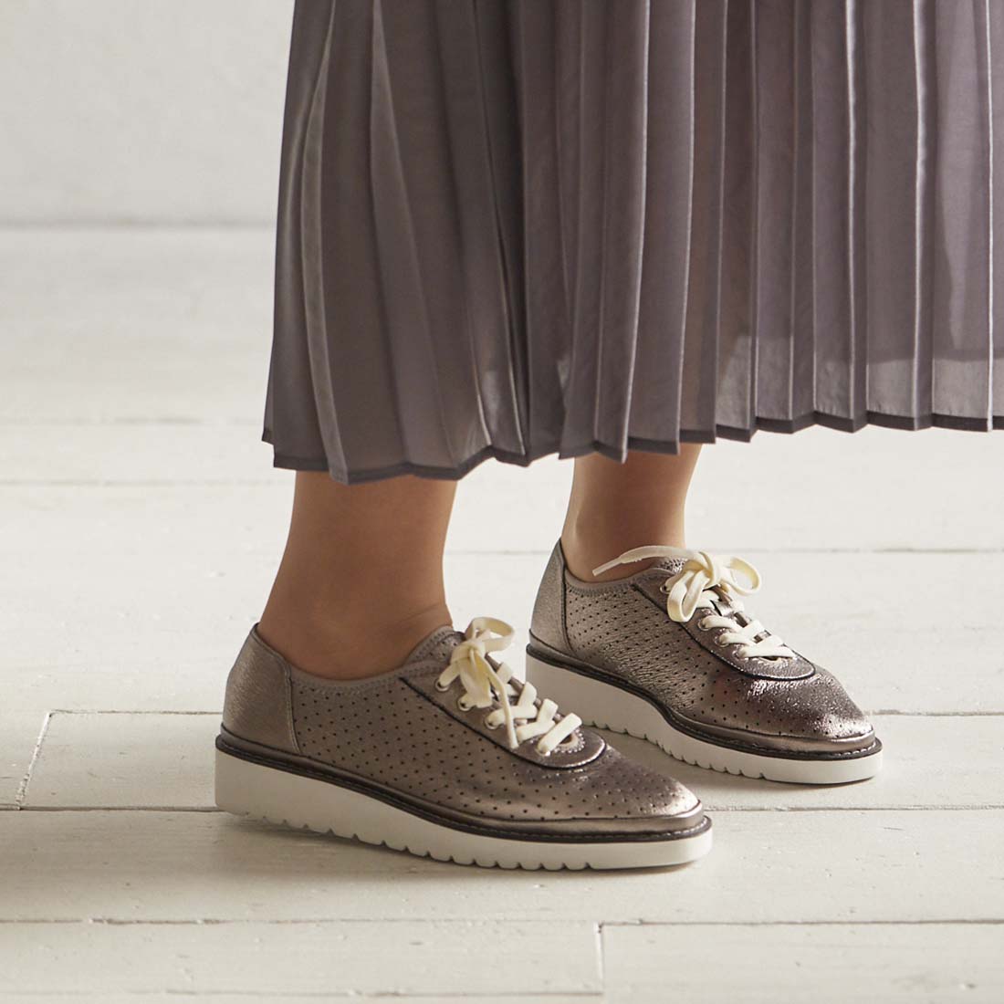 モード エ ジャコモ ディッシィ MODE ET JACOMO DICI 【軽量】パンチングレースアップスニーカー