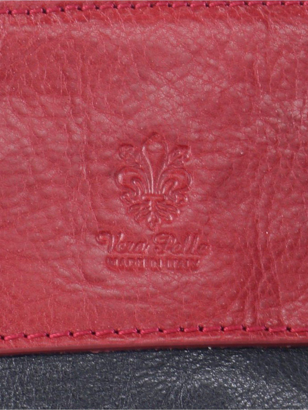 在意大利製造的四室男子包