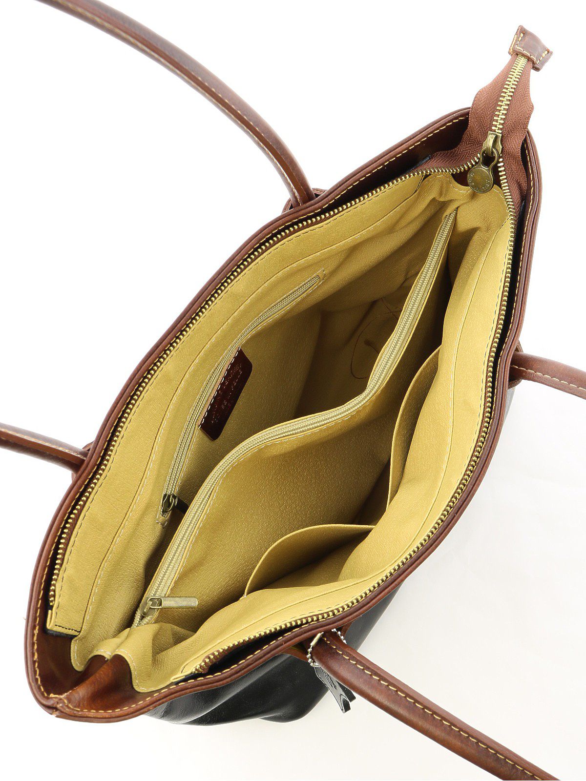 在意大利製造的四室男子包