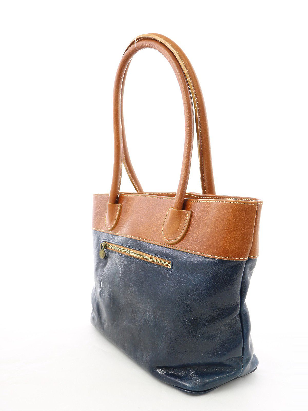 在意大利製造的四室男子包