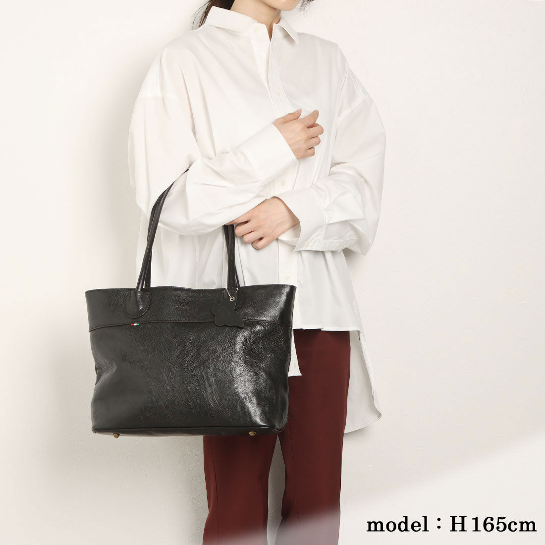 在意大利製造的四室男子包