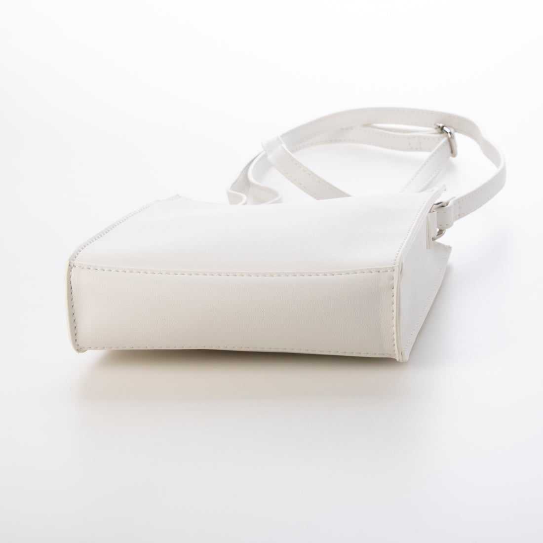 モノコムサ MONO COMME CA 〔モノコムサ〕 コンパクトスクエアショルダー