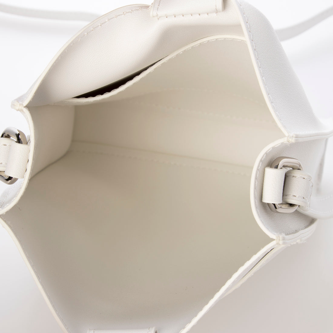 モノコムサ MONO COMME CA 〔モノコムサ〕 コンパクトスクエアショルダー