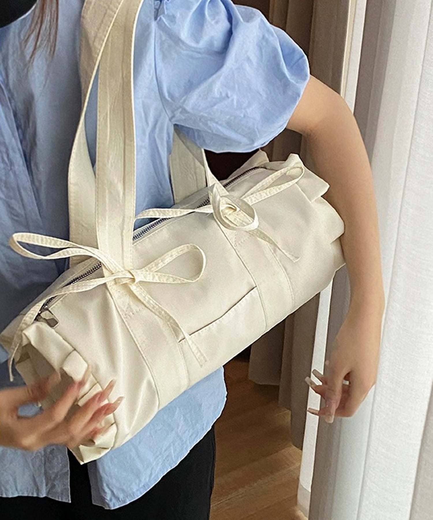 ショップニコニコ ShopNikoNiko リボンフリル ナイロン ボストンバッグ【即納】 フレンチガーリー かばん ハンドバッグ 横長バッグ 筒型バッグ 夏バッグ ダブルハンドル 軽量 蝶々結び レデ