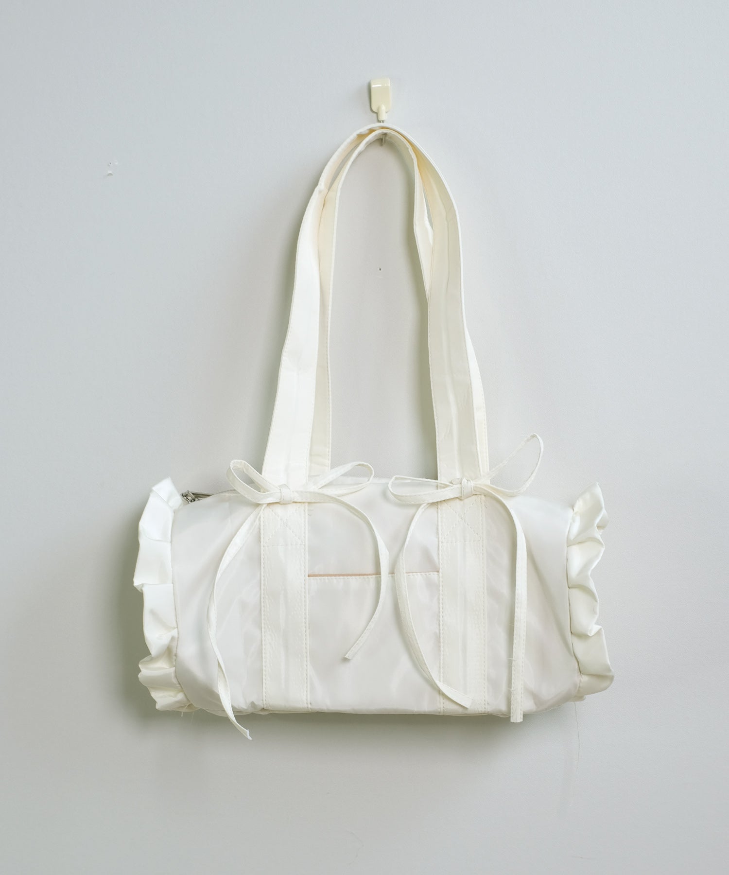 ショップニコニコ ShopNikoNiko リボンフリル ナイロン ボストンバッグ【即納】 フレンチガーリー かばん ハンドバッグ 横長バッグ 筒型バッグ 夏バッグ ダブルハンドル 軽量 蝶々結び レデ