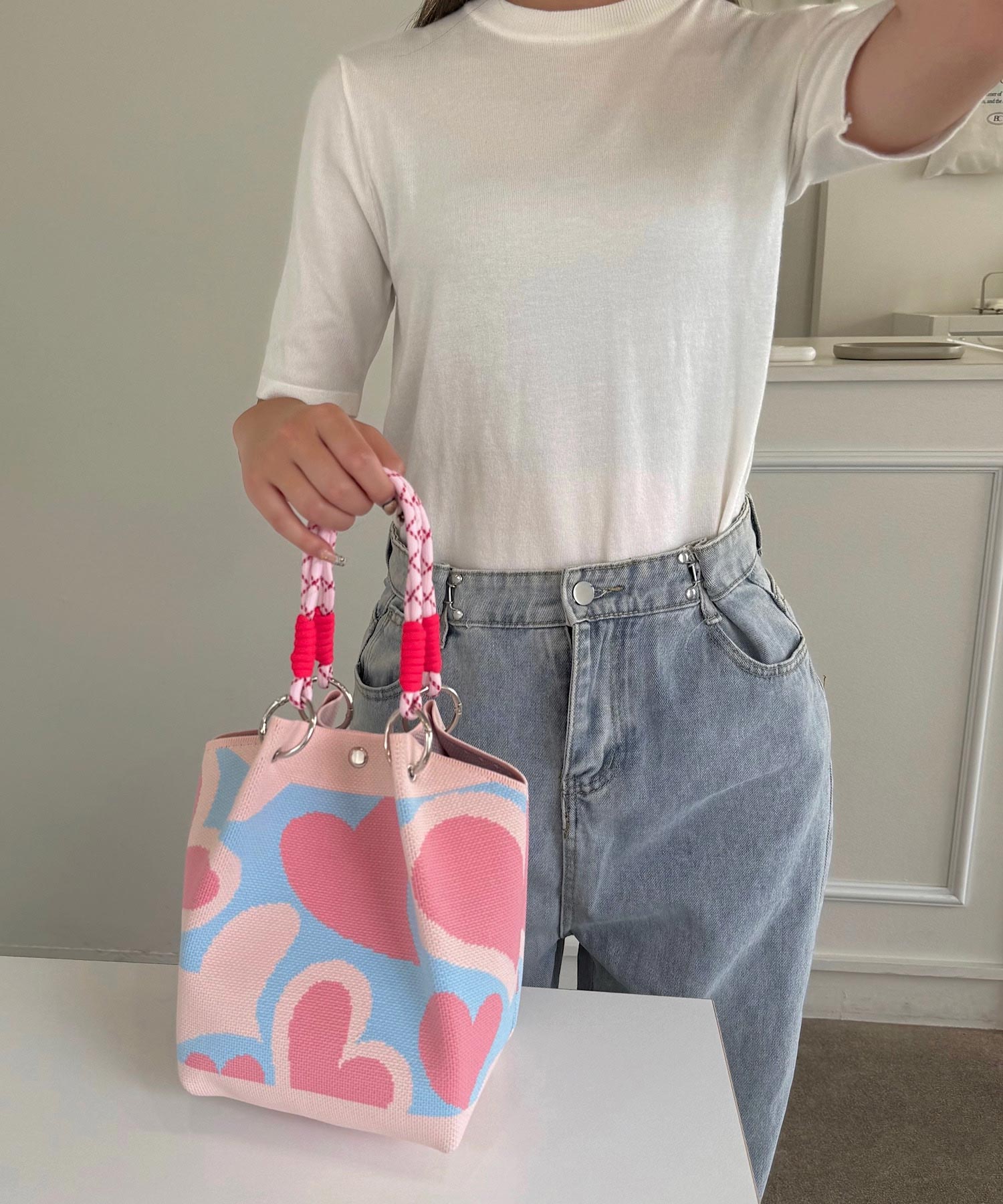 ショップニコニコ ShopNikoNiko コードストラップ カラフル ニットハンドバッグ【即納】 韓国バッグ 春 夏 秋 冬 鞄 カバン かばん ハート柄 花柄 フラワー カラフル ピンク グレー ネイビー グレー (ピンク) ピンク