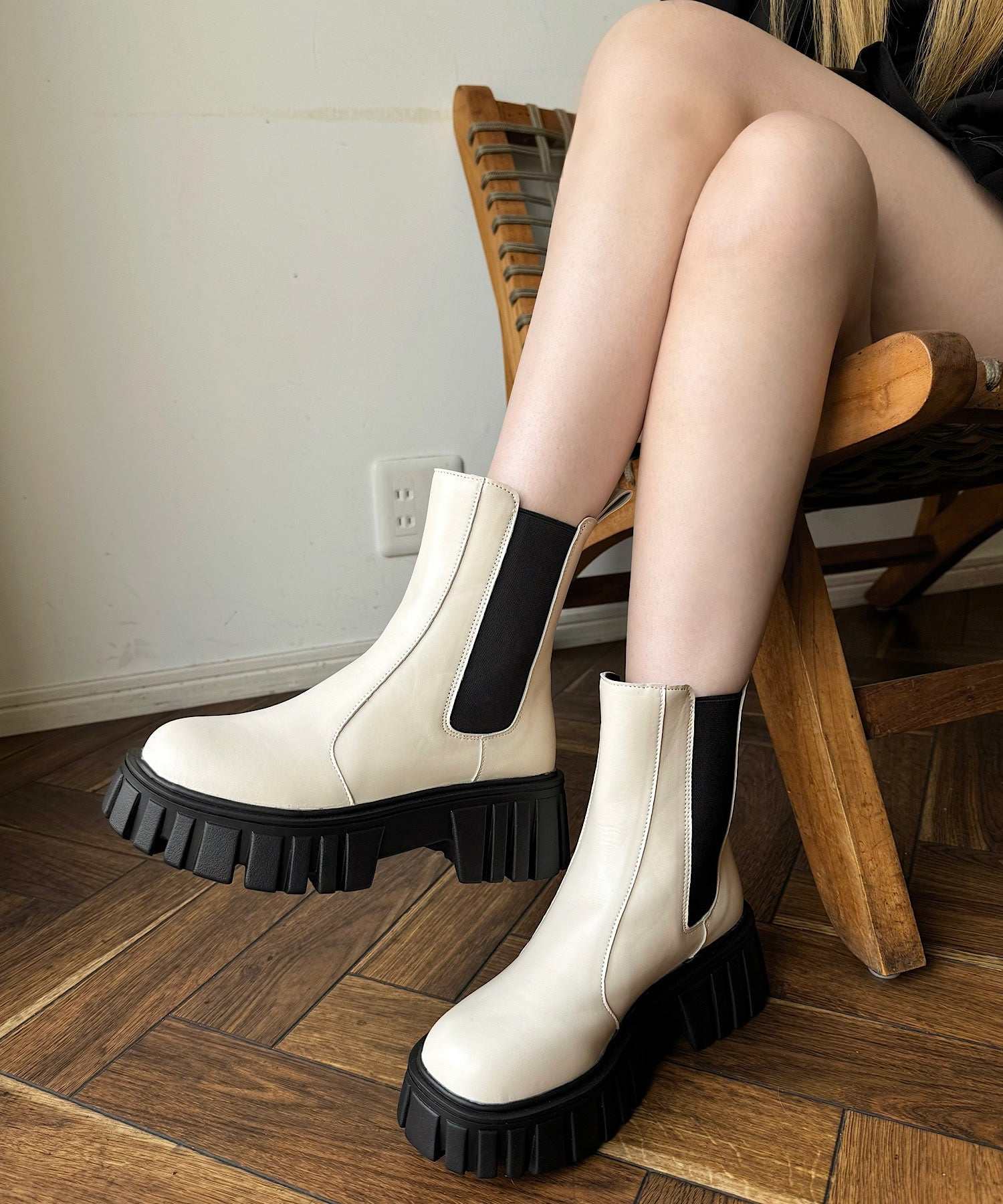 ショップニコニコ ShopNikoNiko ボリュームソール 厚底サイドゴア チェルシーブーツ【11月初旬】韓国ファッション 韓国カジュアル シューズ 靴 ブーツ トラックソール 楽ちん 歩きやすい