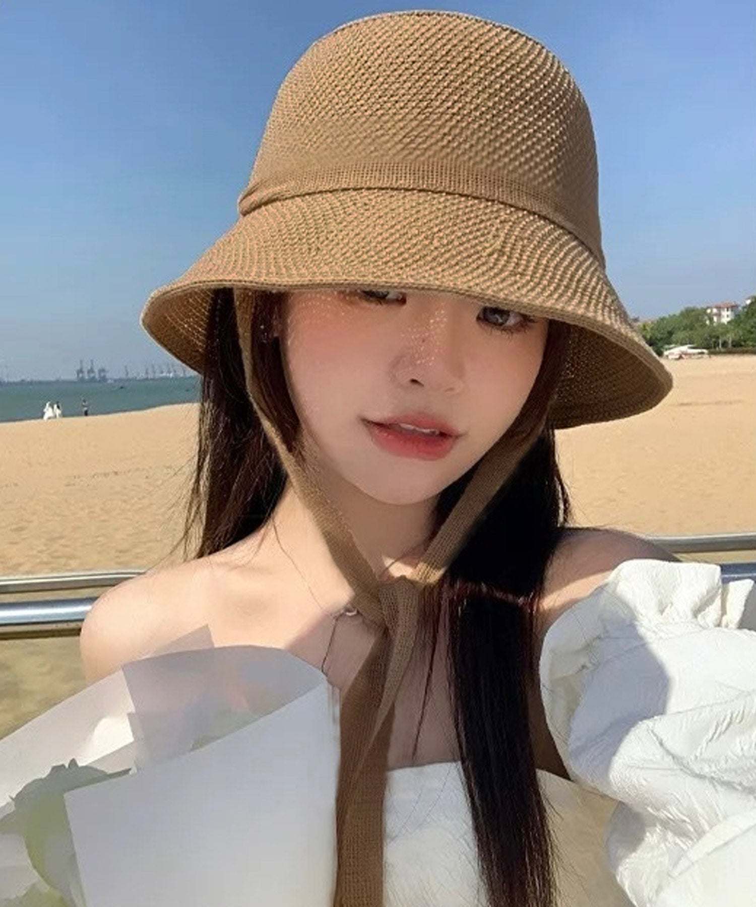 ショップニコニコ ShopNikoNiko 紐付き ペーパー編み ストローハット【即納】帽子 チューリップハット ペーパーハット ストラップ ペーパー素材 つば広 ツバ広 サイズ調節可能 紫外線対策 熱中症対策 (ベージュ) ベージュ