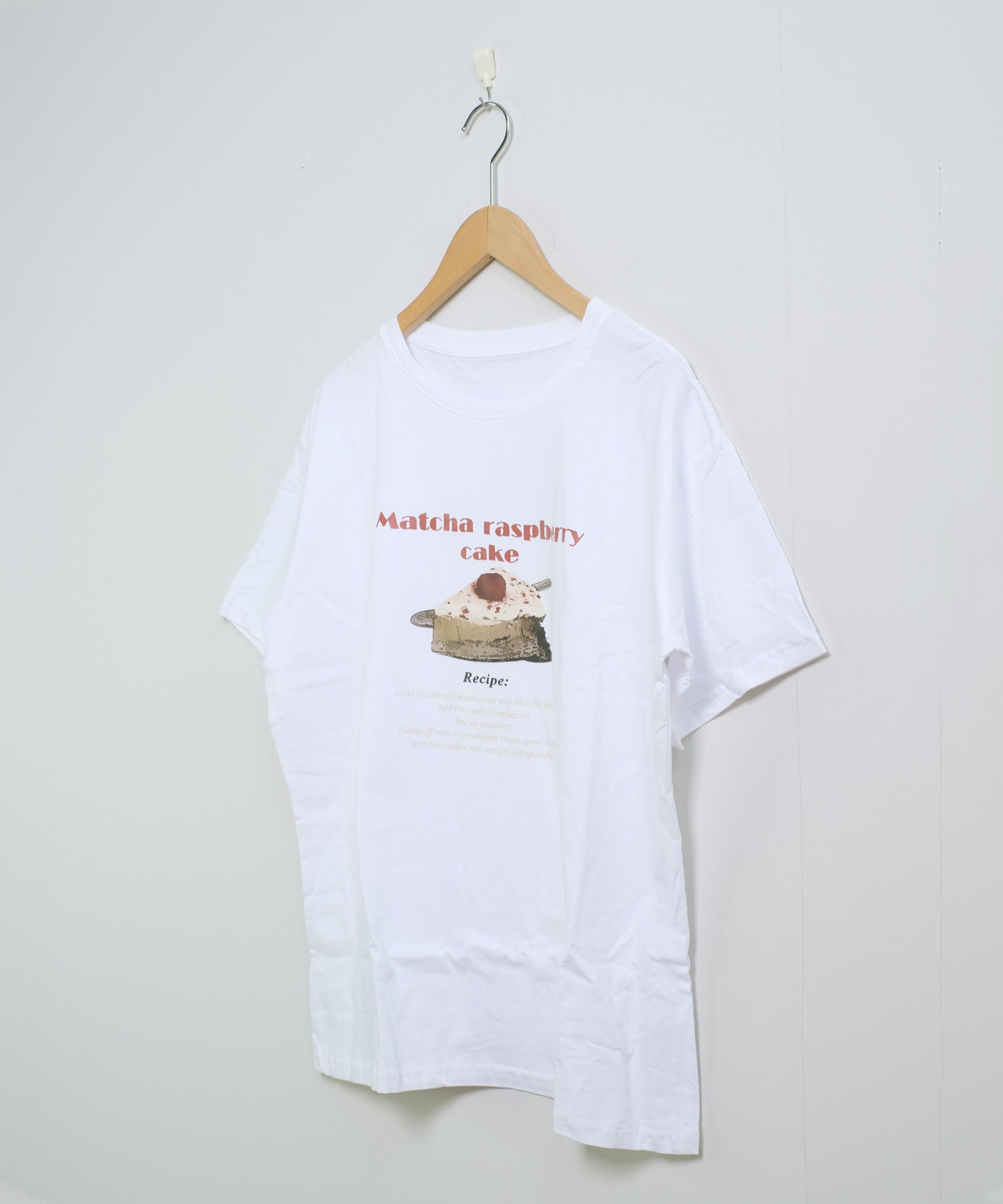 ショップニコニコ ShopNikoNiko ケーキプリント クルーネック Tシャツ ma【即納】韓国カジュアル カジュアル トップス 半袖 ケーキ Matchaケーキ ロゴ 英字ロゴ ロゴT ロゴTシャツ (ホワイト) ホワイト