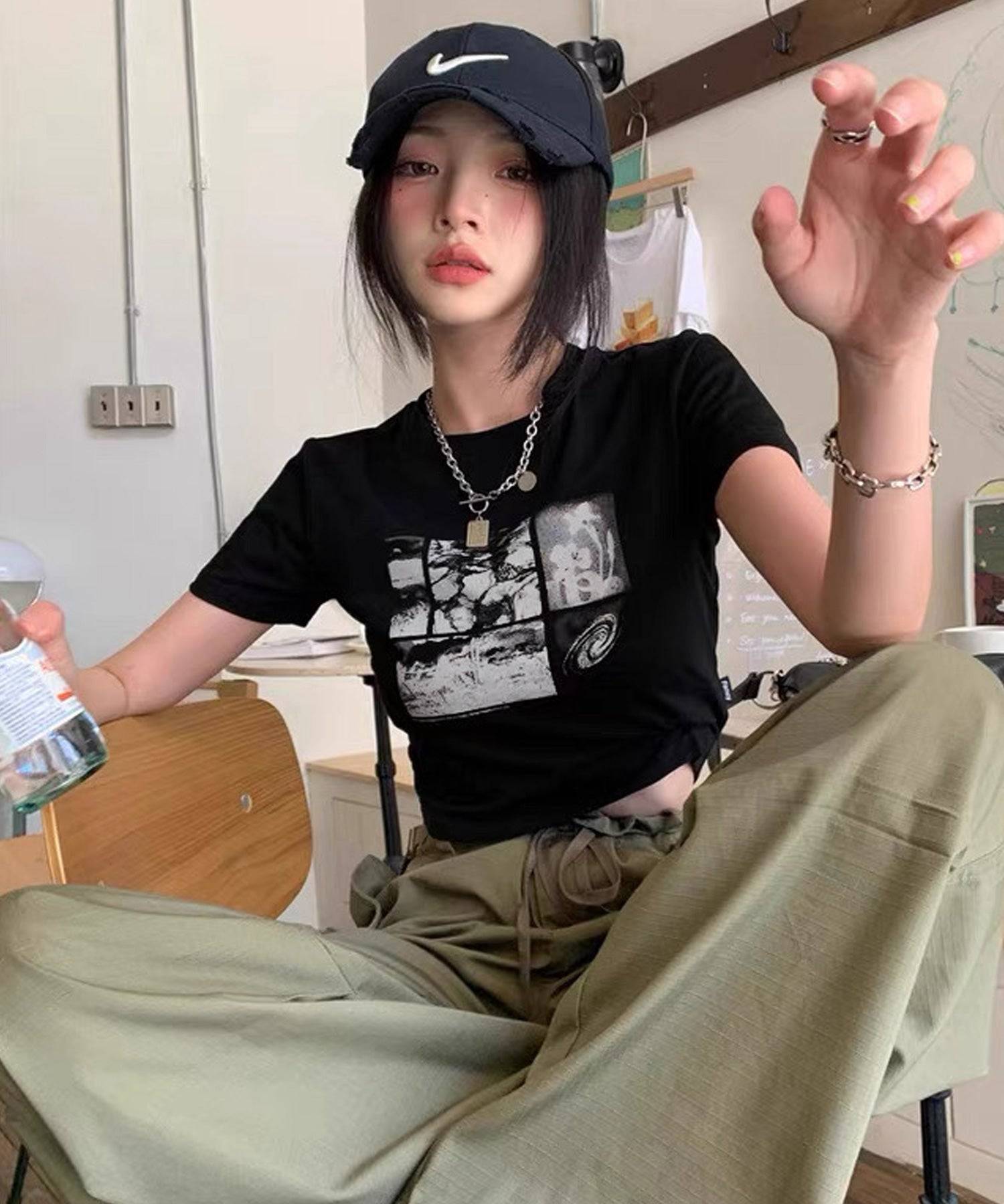 ショップニコニコ ShopNikoNiko モノクロフォトプリント ショート丈 チビTシャツ ma 【即納】韓国カジュアル トップス Tシャツ チビT クロップド丈 ミニ丈 フォトプリント レトロプリント ブラック (ブラック) ブラック