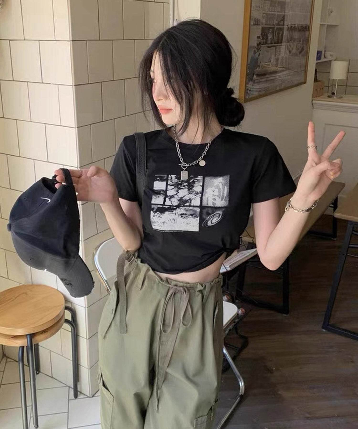 ショップニコニコ ShopNikoNiko モノクロフォトプリント ショート丈 チビTシャツ ma 【即納】韓国カジュアル トップス Tシャツ チビT クロップド丈 ミニ丈 フォトプリント レトロプリント ブラック (ブラック) ブラック