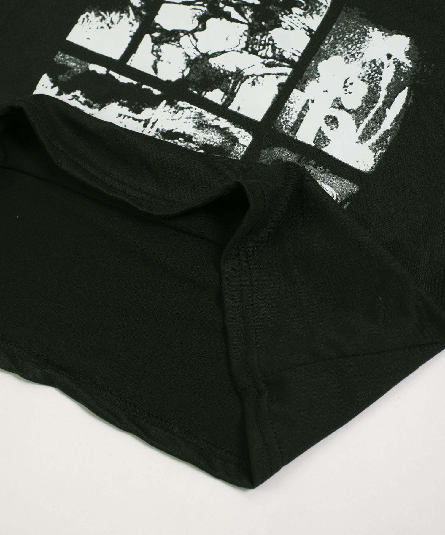 ショップニコニコ ShopNikoNiko モノクロフォトプリント ショート丈 チビTシャツ ma 【即納】韓国カジュアル トップス Tシャツ チビT クロップド丈 ミニ丈 フォトプリント レトロプリント ブラック (ブラック) ブラック