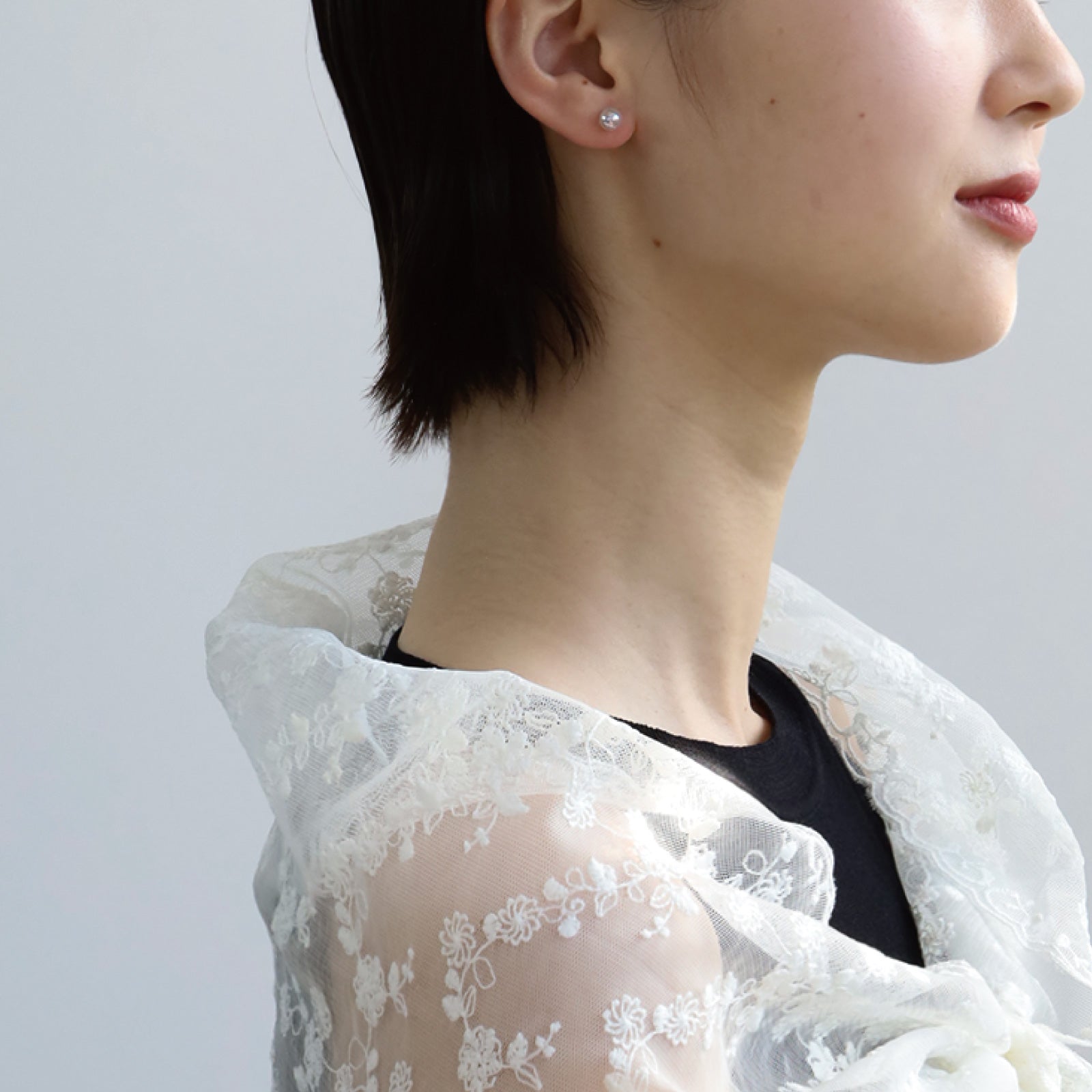 ノエルマーケット Noelmarket ピアス 金属アレルギー対応 オーロラ ガラス つけっぱなし シンプル 人気 両耳用 結婚式 入学式 誕生日 (シルバー) シルバー