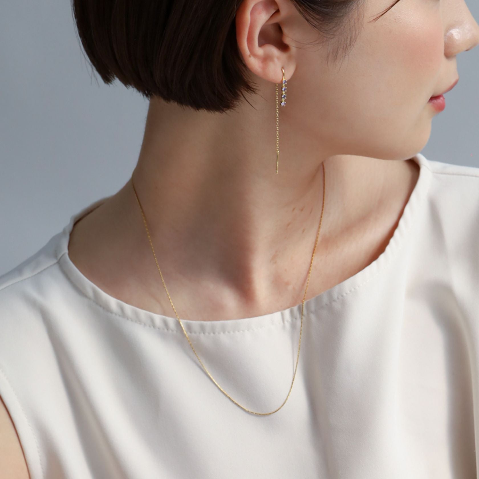 ノエルマーケット Noelmarket ピアス 金属アレルギー つけっぱなし おしゃれなチェーンピアス 星 月 ニッケルフリー キャッチレス (ゴールド) ブラック