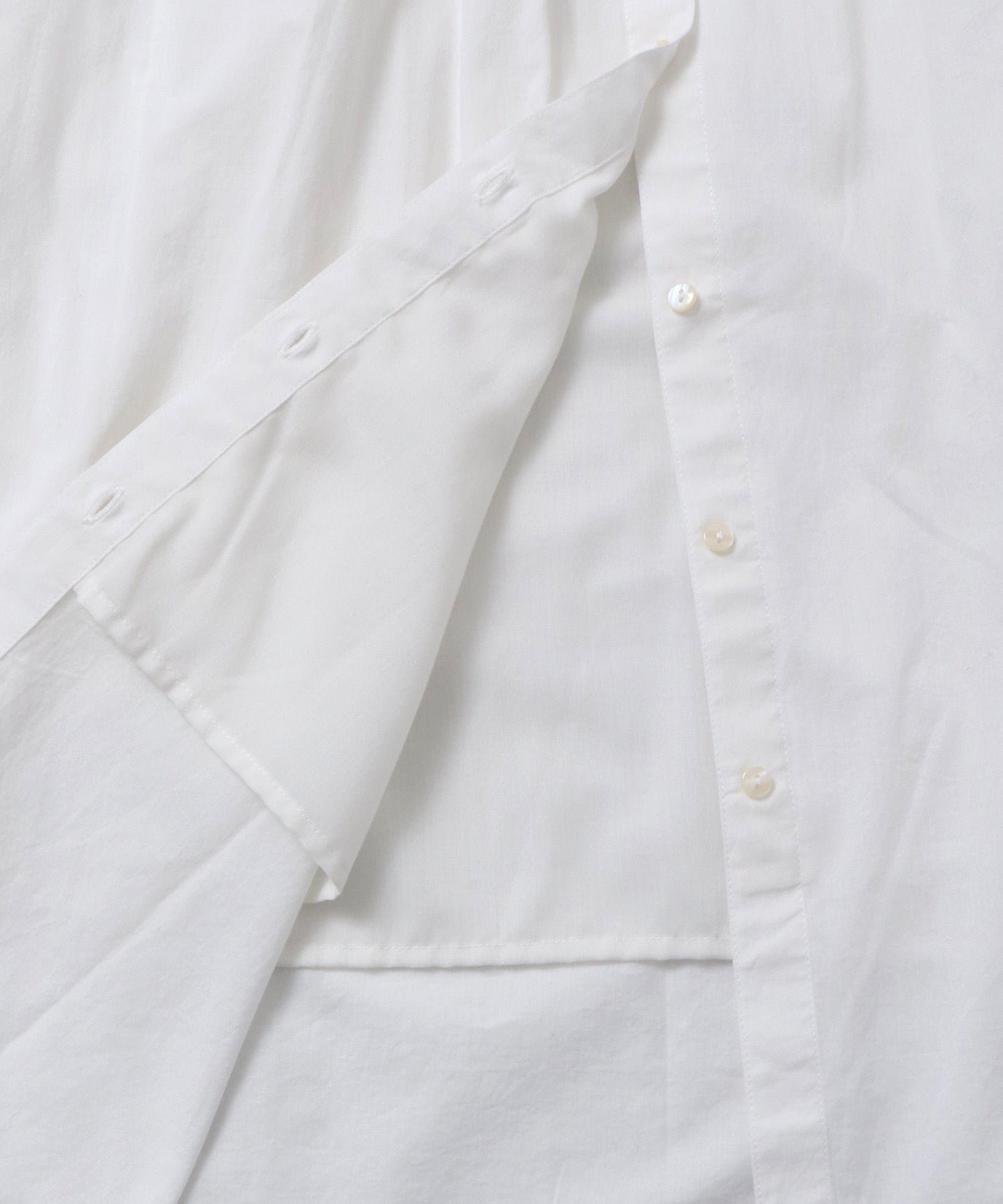 ノイア Noia ピンタック フレンチスリーブ シャツワンピース (ライトカーキ) ライトカーキ