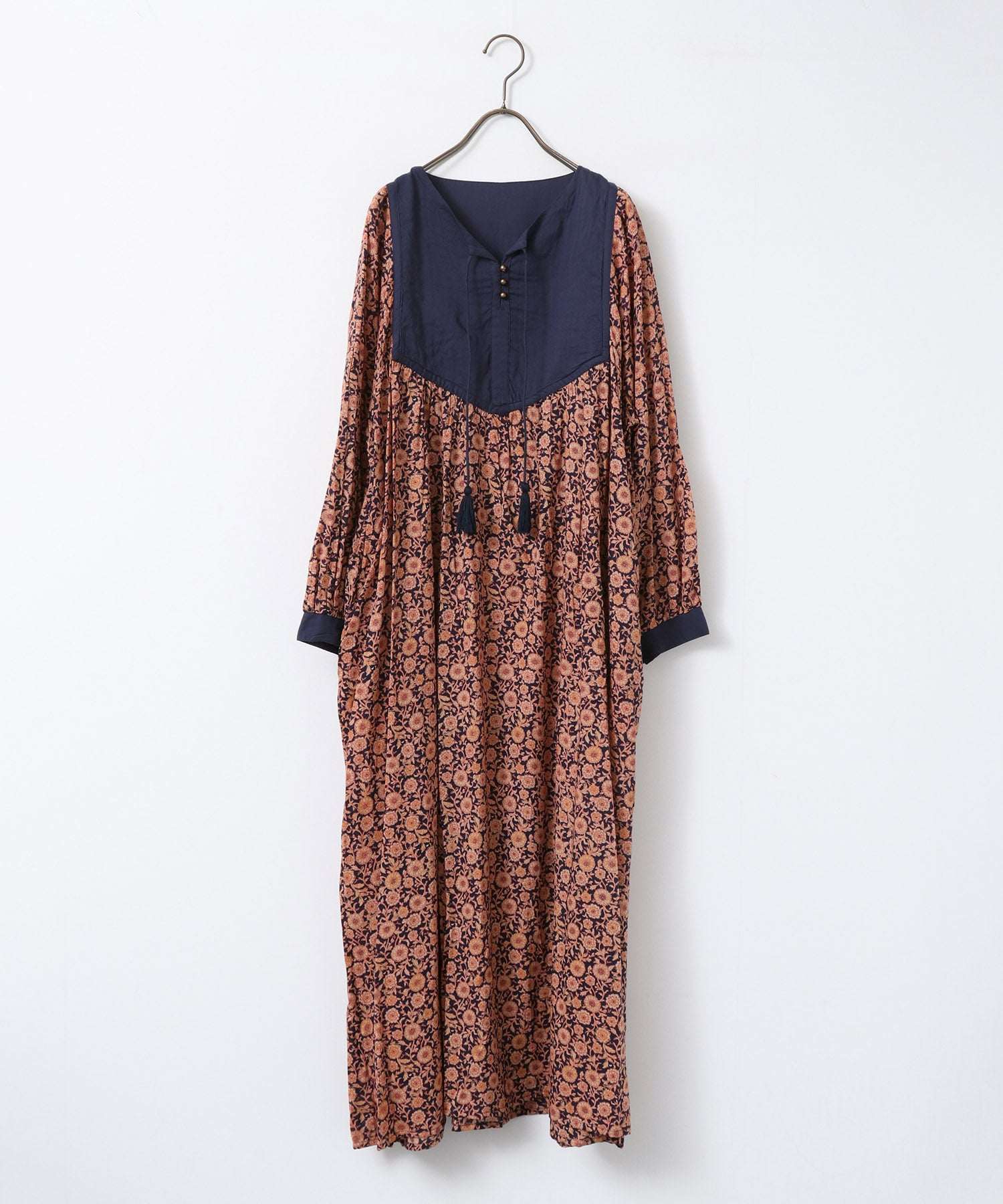 ノイア Noia 花柄 コットンモダールワンピース (ブラック) ブラック