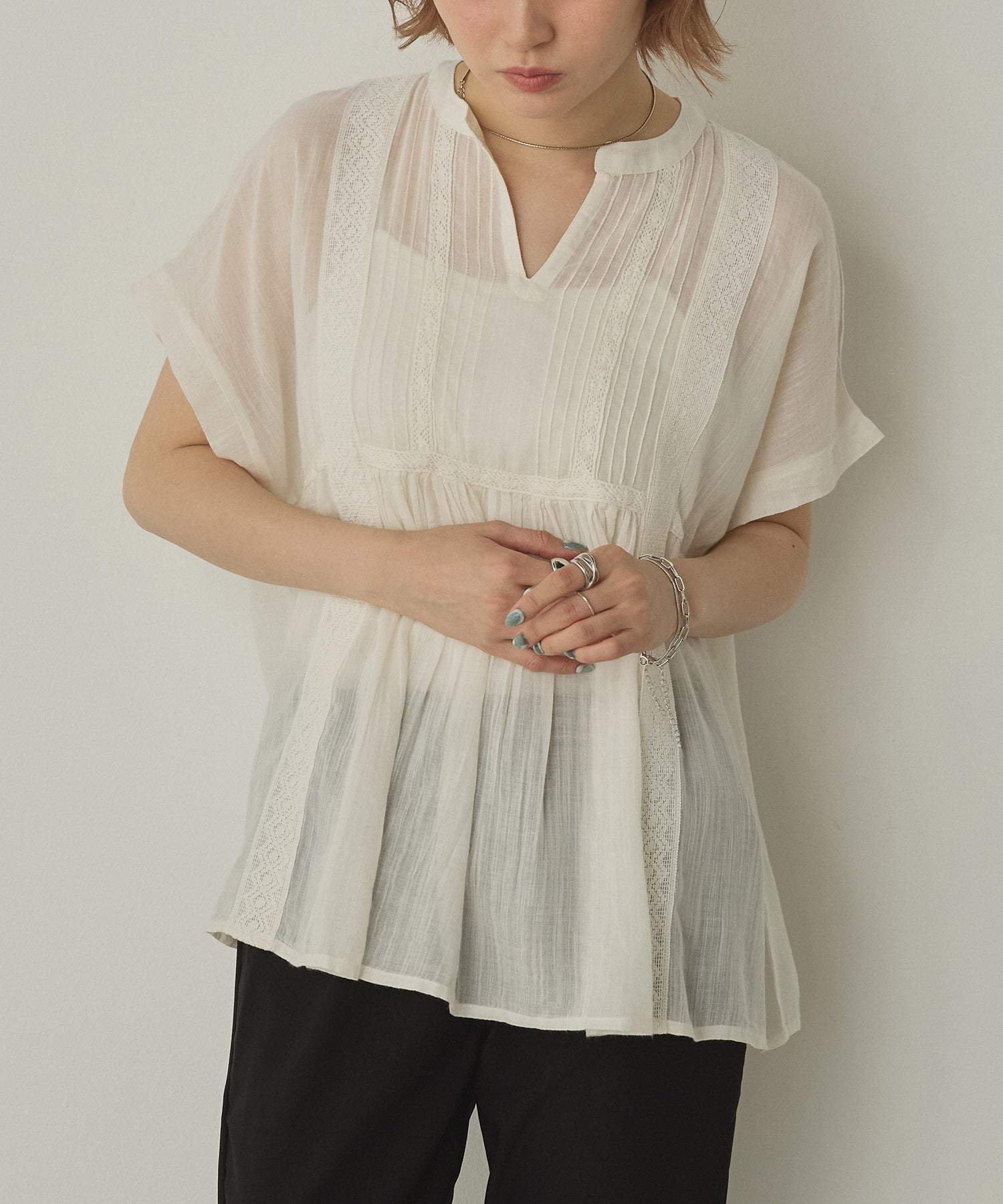 ノイア Noia ピンタック レースブラウス (オフホワイト) オフホワイト