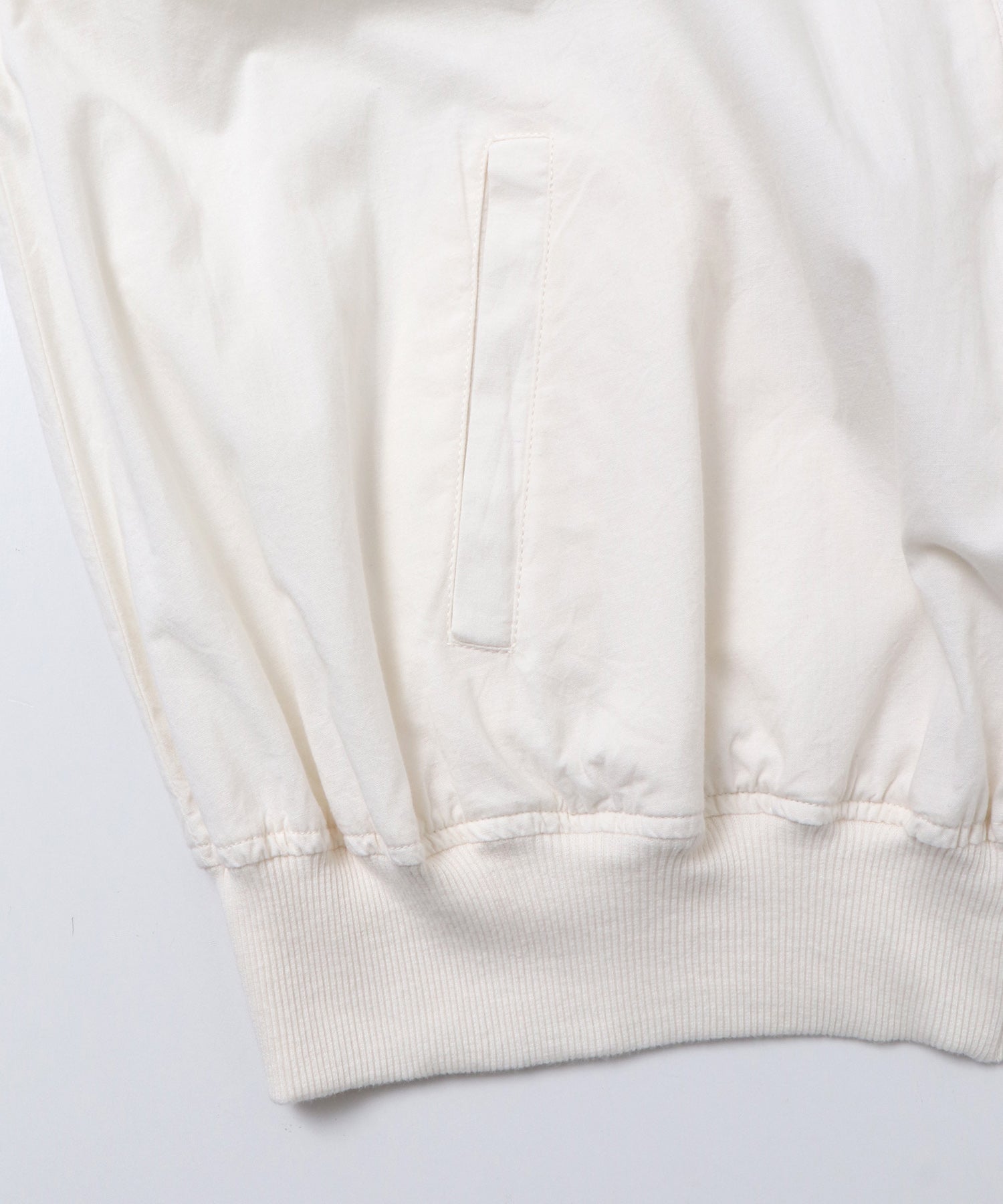 ノイア Noia コットンシフリー 袖刺繍ブルゾン (オフホワイト) オフホワイト