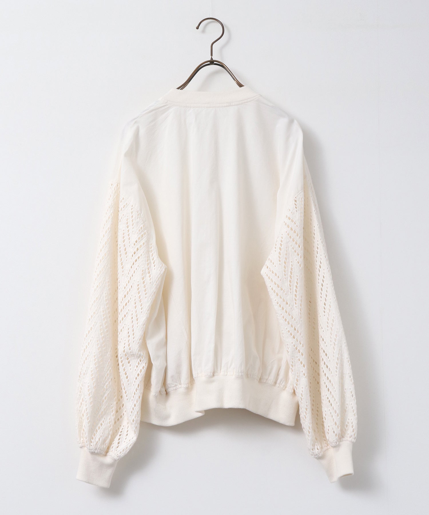 ノイア Noia コットンシフリー 袖刺繍ブルゾン (オフホワイト) オフホワイト