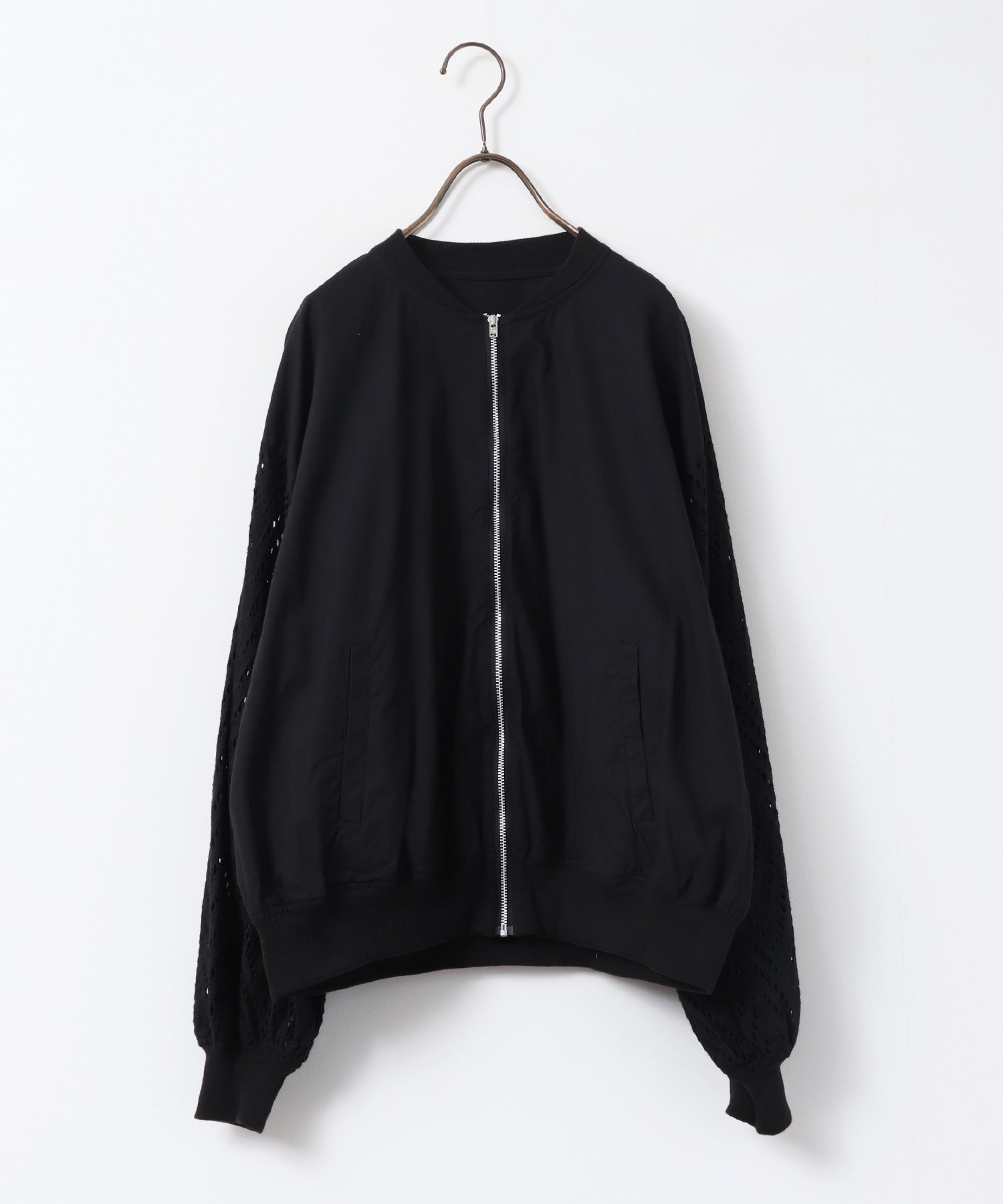 ノイア Noia コットンシフリー 袖刺繍ブルゾン (オフホワイト) オフホワイト