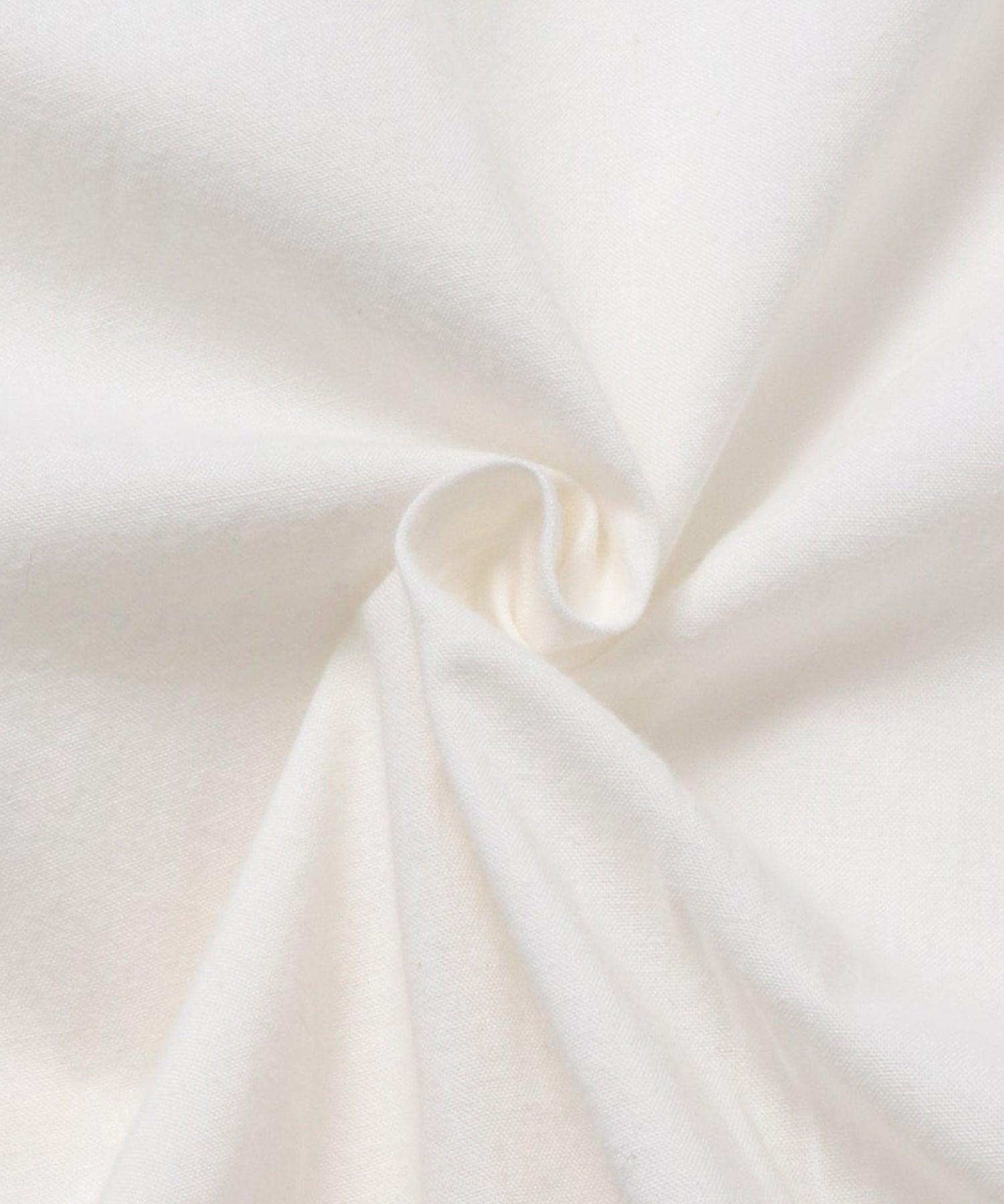 ノイア Noia コットンシフリー 袖刺繍ブルゾン (オフホワイト) オフホワイト