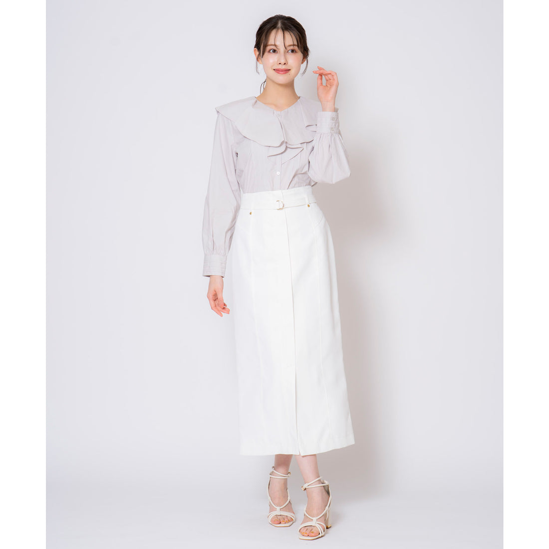 ノエラ Noela フリルタックブラウス (サックス) サックス